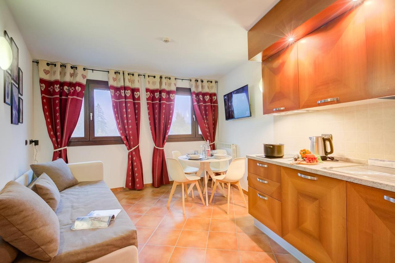 L' Aquila Campo Smith On The Ski Slopes - Happy Rentals Bardonecchia Exteriör bild