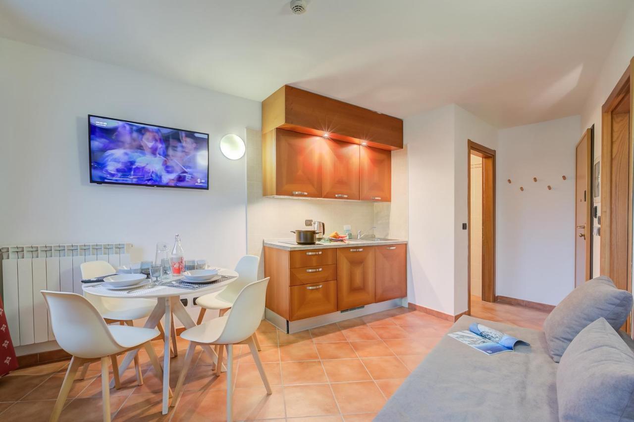 L' Aquila Campo Smith On The Ski Slopes - Happy Rentals Bardonecchia Exteriör bild