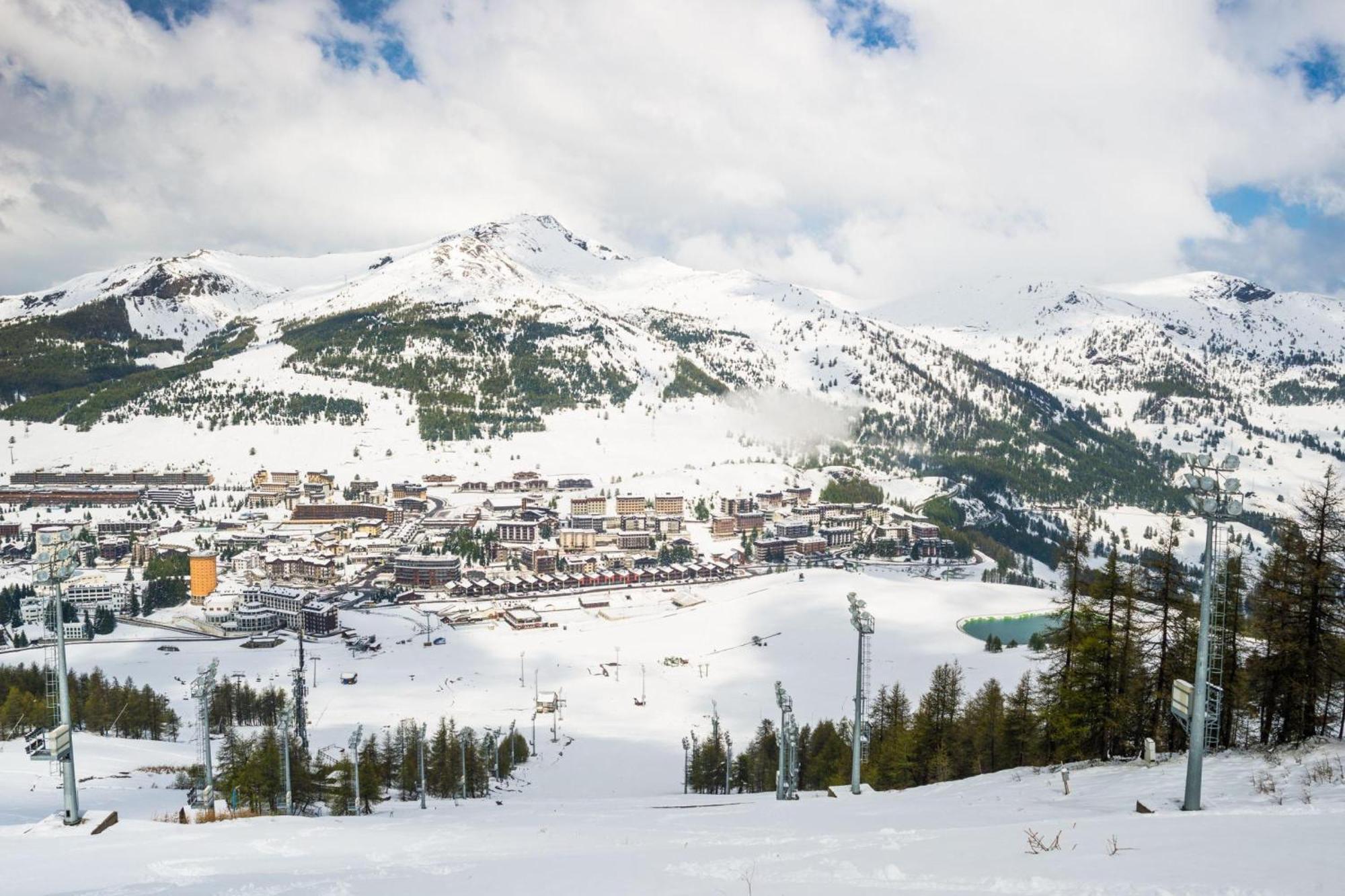 L' Aquila Campo Smith On The Ski Slopes - Happy Rentals Bardonecchia Exteriör bild